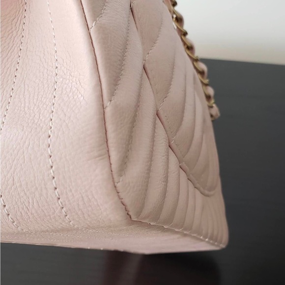 ❌ Chanel Medium Classic Flap - Picture 9 of 16